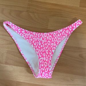 Never worn triangl bikini bottoms